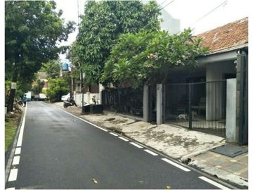 RUMAH LOKASI DI PEJOMPONGAN BENHIL TANAH ABANG JAKPUS
