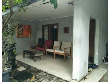 RUMAH LOKASI DI PEJOMPONGAN BENHIL TANAH ABANG JAKPUS