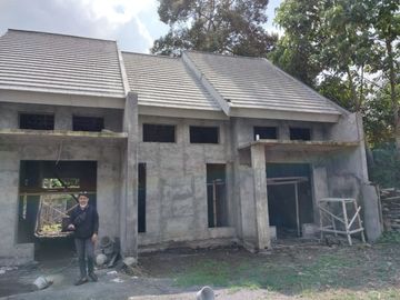 SISA 3 UNIT! Rumah Proses Bangun Desain Apik Dekat Lapangan Denggung