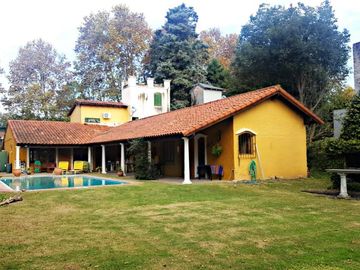 Casa - Barrio Parque Leloir