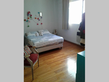 REFACCIONADO - Departamento en Venta en Monserrat 3 ambientes + dependencia 100 m2 - Chile 1400