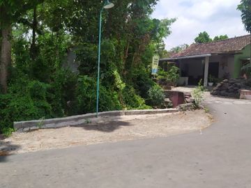 Hanya 15 menit ke Bandara Adisucipto Jogja, Tanah Dijual Luas 167 m2