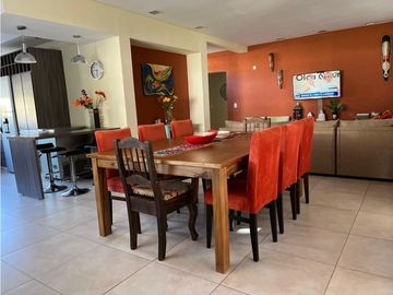 LA HERRADURA PINAMAR - CASA A LA VENTA.
