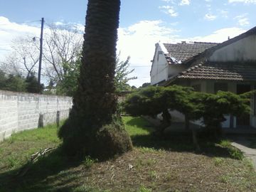 Chalet con 3 dormitorios y amplio terreno EN VENTA O PERMUTA