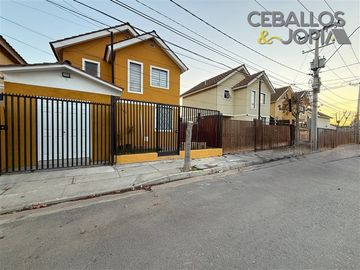 Casa en venta de 3 dorm. en Villa Alemana