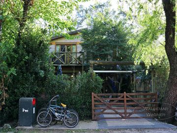 Casa 5 dormitorios - Barrio Los Caracoles
