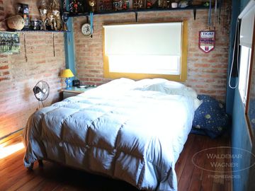 Casa 5 dormitorios - Barrio Los Caracoles