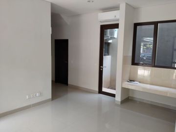 Disewakan Rumah Baru Siap Huni Askara Vanya Park BSD City Blok A