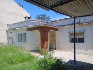 Venta de casa a Reciclar INTERESANTE Retasada Escucha oferta