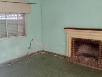 Venta de casa a Reciclar INTERESANTE Retasada Escucha oferta