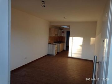 DEPTO. 2 AMB EN COMPLEJO UBICADO CASTELAR NORTE