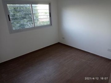 DEPTO. 2 AMB EN COMPLEJO UBICADO CASTELAR NORTE