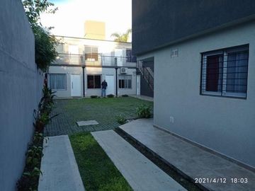 DEPTO. 2 AMB EN COMPLEJO UBICADO CASTELAR NORTE