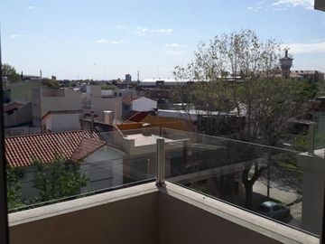 Departamento 3 amb. c/cochera cubierta, edificio NUEVO PRECIO Excelente ubicación CENTRO Lanus O.