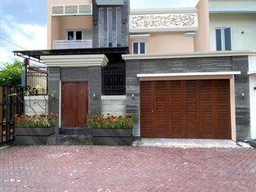 Rumah dlm perumahan onegate system selatan ambarukmo plaza