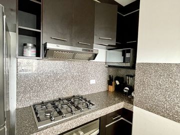 Salinas - San Lorenzo, departamento vista al mar con 3 dormitorios y en primera linea del malecón, en venta.