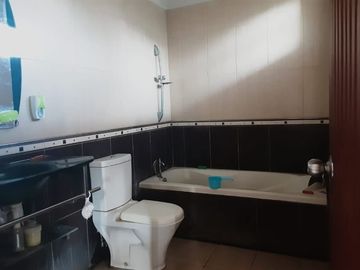 Rumah Bagus, 2Lt, Hal Luas, Private Cluster di Lenteng Agung