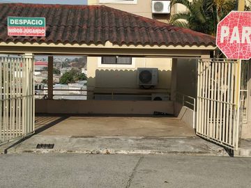 VENTA DEPARTAMENTO CEIBOS NORTE 3DORM 2DO PISO