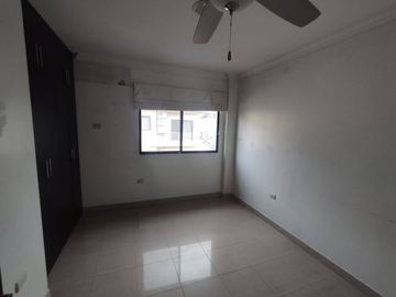 VENTA DEPARTAMENTO CEIBOS NORTE 3DORM 2DO PISO