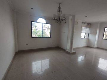 VENTA DEPARTAMENTO CEIBOS NORTE 3DORM 2DO PISO