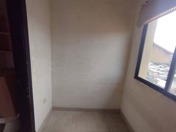 VENTA DEPARTAMENTO CEIBOS NORTE 3DORM 2DO PISO