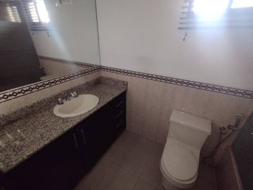 VENTA DEPARTAMENTO CEIBOS NORTE 3DORM 2DO PISO
