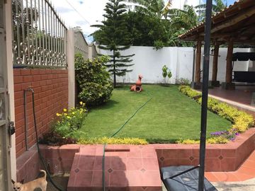 Vendo amplia propiedad con dos casas en Malacatos