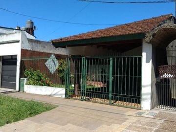Casa en venta en Lanus Oeste