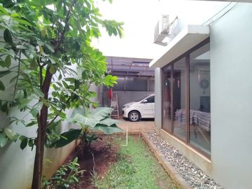 Town House di Cilandak dg Taman & Kondisi Furnished HSE-A0478