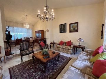 Casa en venta para remodelar en Jardines Universidad 👌🏻