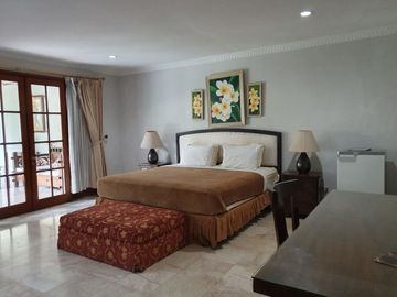 Rumah 2 Lantai ada Halaman Belakang Luas di Bintaro- Gb 5818 Br