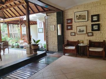 Rumah 2 Lantai ada Halaman Belakang Luas di Bintaro- Gb 5818 Br