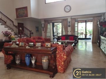 Rumah 2 Lantai ada Halaman Belakang Luas di Bintaro- Gb 5818 Br
