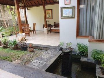 Rumah 2 Lantai ada Halaman Belakang Luas di Bintaro- Gb 5818 Br
