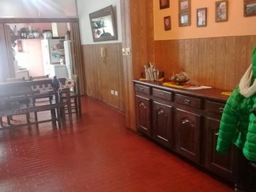 VENTA Villa Ballester Ph a 2 cuadras de estacion Malaver