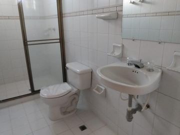 apartamento en venta en altos de riomar. Cod V3817