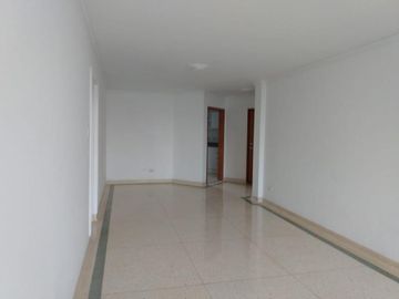 apartamento en venta en altos de riomar. Cod V3817