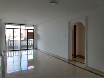 apartamento en venta en altos de riomar. Cod V3817