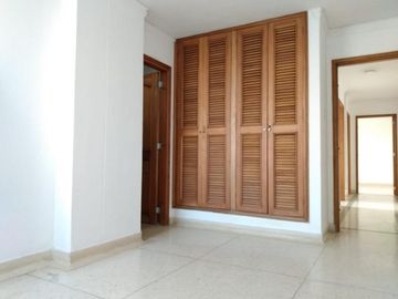 apartamento en venta en altos de riomar. Cod V3817