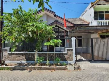 Rumah Klampis Semolo STRATEGIS
