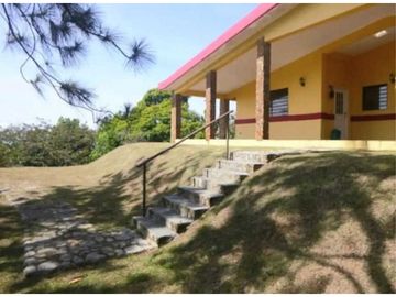 CASA EN VENTA ALTOS DE CERRO AZUL CON MUCHO TERRENO VISTA A LA CASCADA