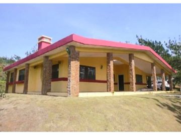 CASA EN VENTA ALTOS DE CERRO AZUL CON MUCHO TERRENO VISTA A LA CASCADA