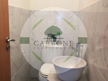 DUPLEX A ESTRENAR EN VENTA.  JARDÍN, COCHERA, BALCÓN. CAVIA 3500