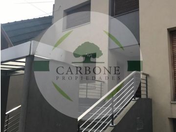 DUPLEX A ESTRENAR EN VENTA.  JARDÍN, COCHERA, BALCÓN. CAVIA 3500