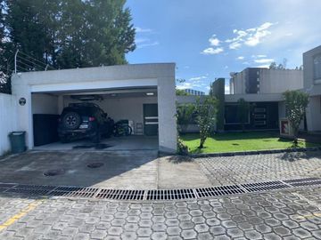 Casa tipo moderna en venta, Urb. Pueblo Viejo los Chillos, terreno 452m2, 337m2 construcción