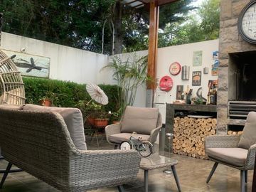 Casa tipo moderna en venta, Urb. Pueblo Viejo los Chillos, terreno 452m2, 337m2 construcción