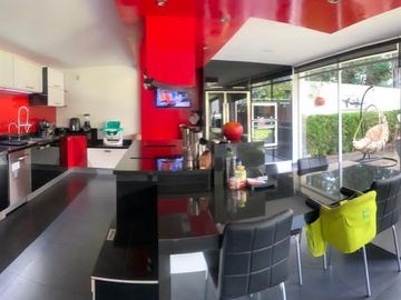 Casa tipo moderna en venta, Urb. Pueblo Viejo los Chillos, terreno 452m2, 337m2 construcción