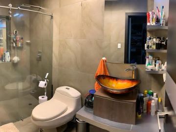 Casa tipo moderna en venta, Urb. Pueblo Viejo los Chillos, terreno 452m2, 337m2 construcción