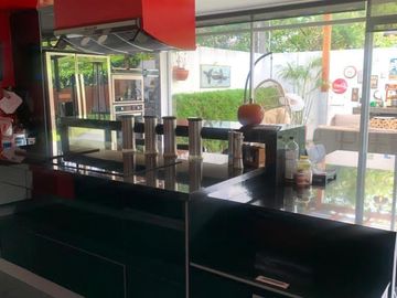 Casa tipo moderna en venta, Urb. Pueblo Viejo los Chillos, terreno 452m2, 337m2 construcción