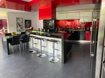 Casa tipo moderna en venta, Urb. Pueblo Viejo los Chillos, terreno 452m2, 337m2 construcción